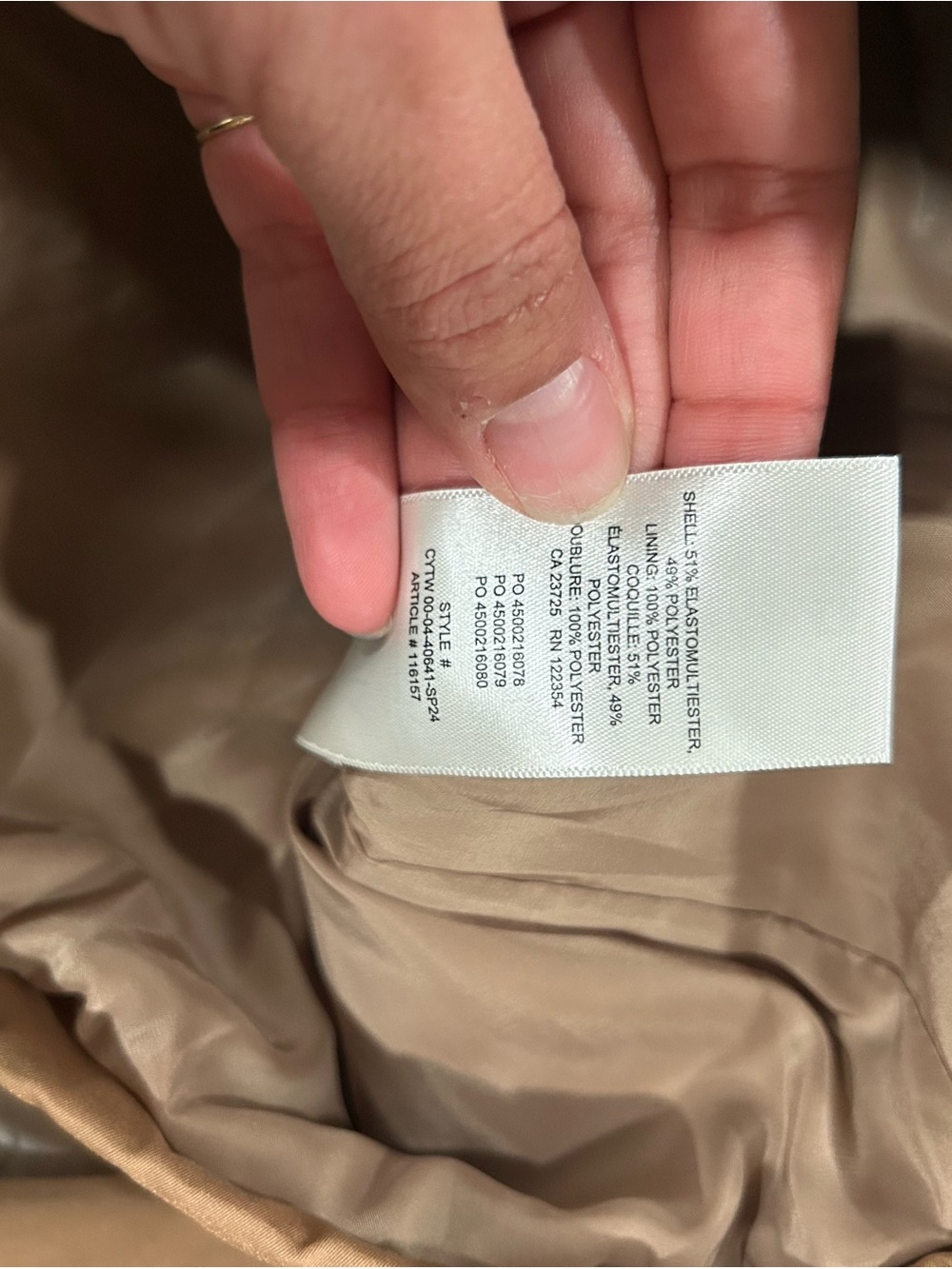 Aritzia Babaton Wilde Jacket
Slick matte twill hooded windbreaker - Picture 10 of 11
